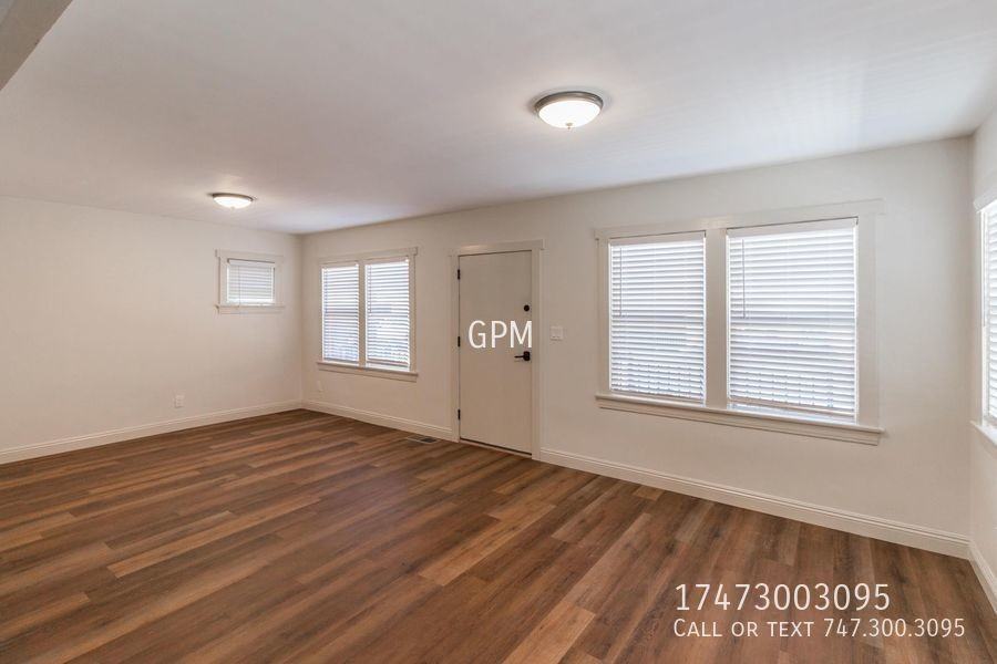 340 S Benton Way - Photo 3 of 12