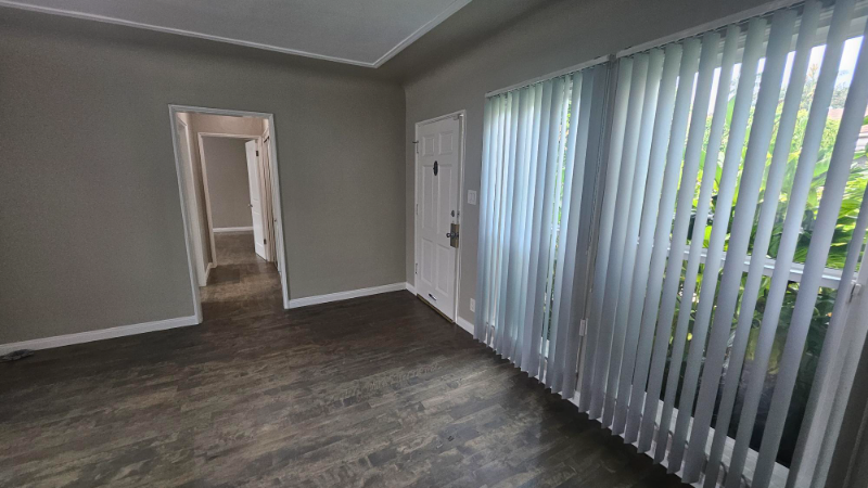 812 North Fuller Avenue - Photo 3 of 16