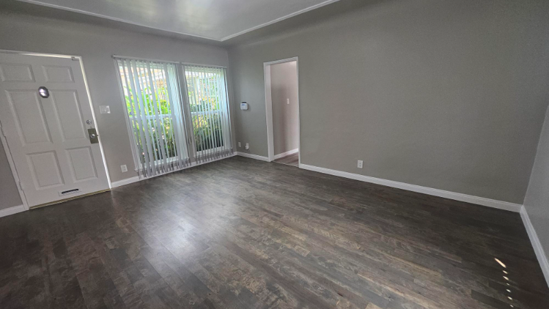 812 North Fuller Avenue - Photo 6 of 16