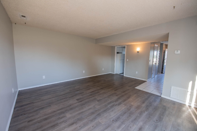 2054 N Garland Ave #14 - Photo 5 of 16