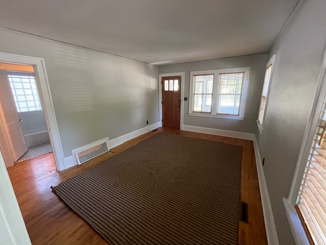 389 Cleveland Ave S - Photo 4 of 12