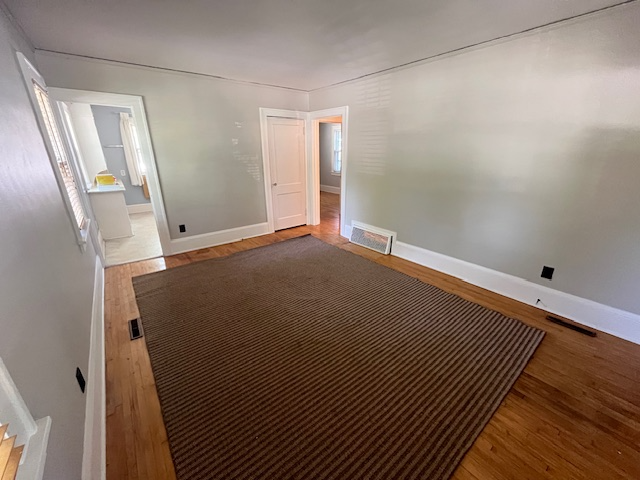 389 Cleveland Ave S - Photo 5 of 12