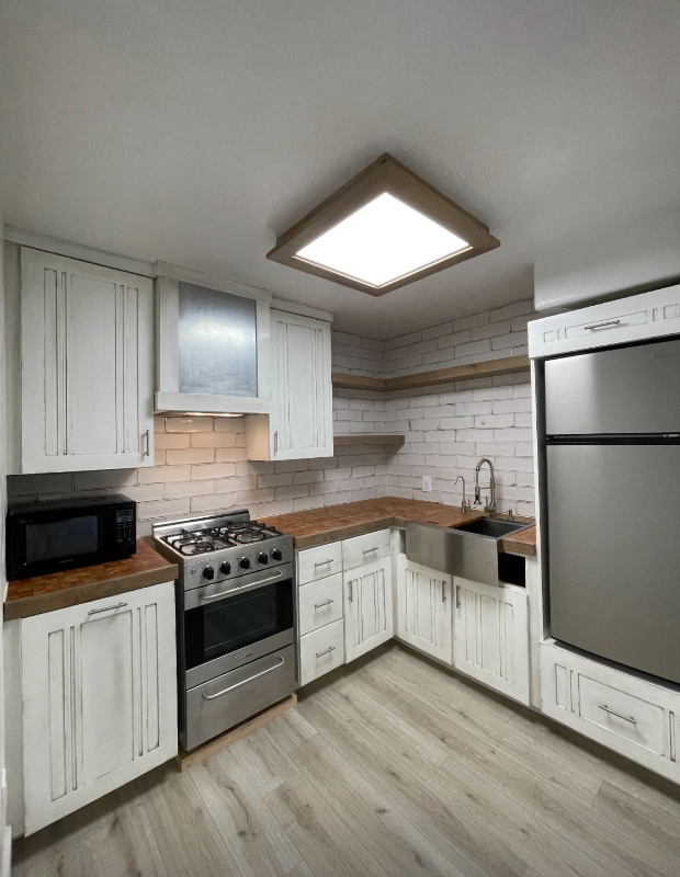 2006 Westcliff Dr #2 - Photo 4 of 10