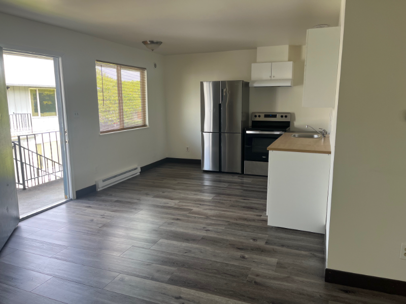 947 8th Ave #3 - Photo 2 of 8