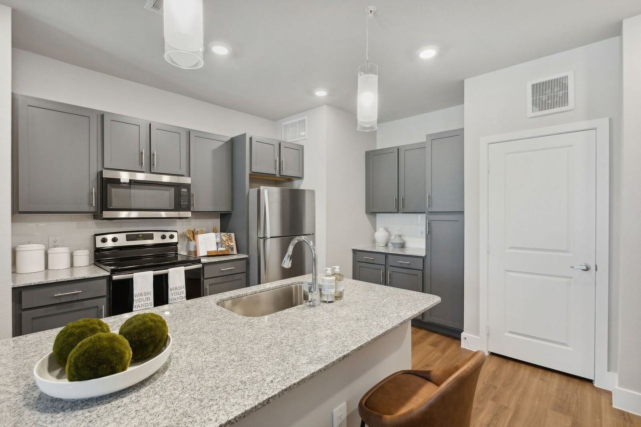 Ascend at Harvey - Photo 3 of 50