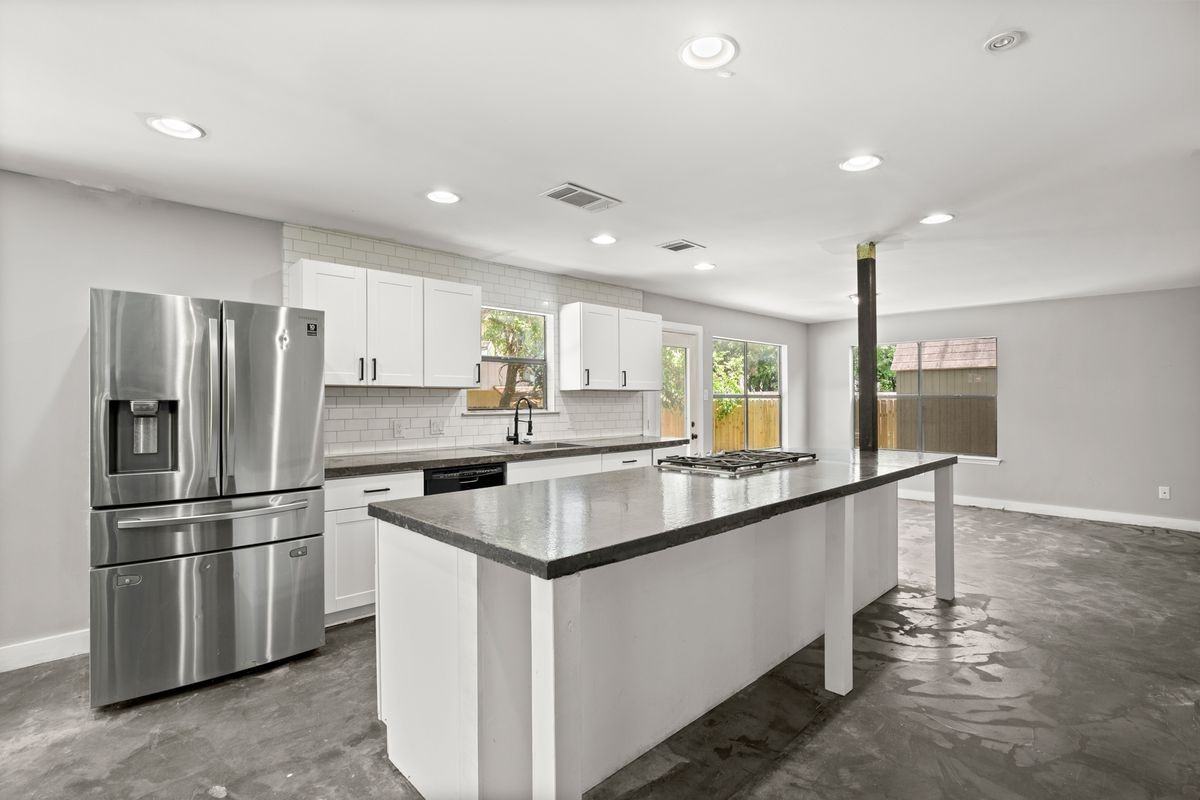 8504 Tad Park Cv - Photo 5 of 25