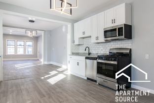 2659 West Homer Street #1F - Photo 1 of 1