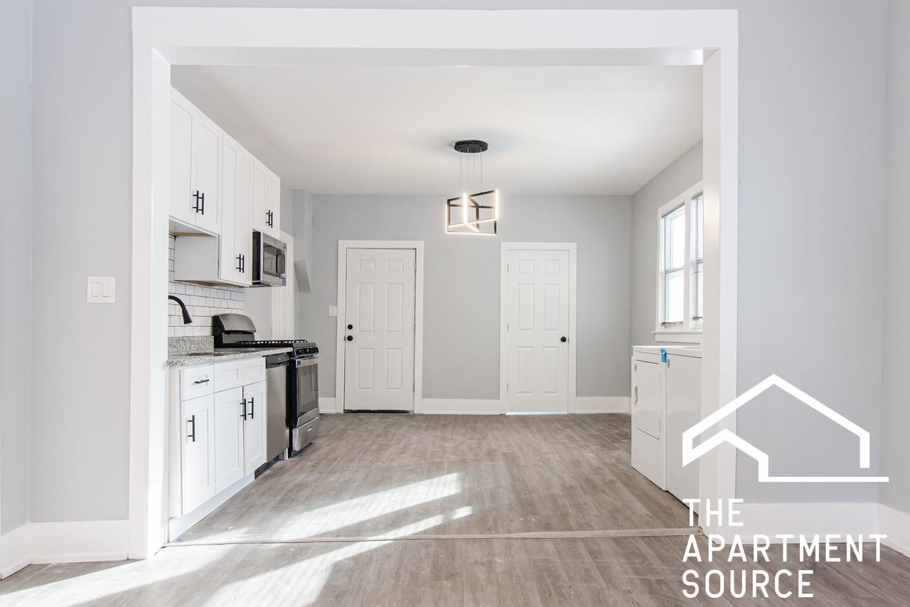 2659 W Homer St #1F - Photo 2 of 13