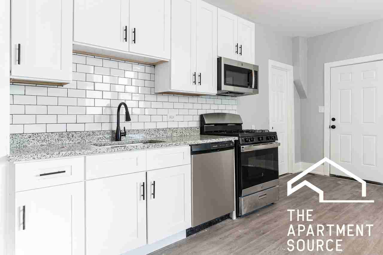 2659 W Homer St #1F - Photo 3 of 13