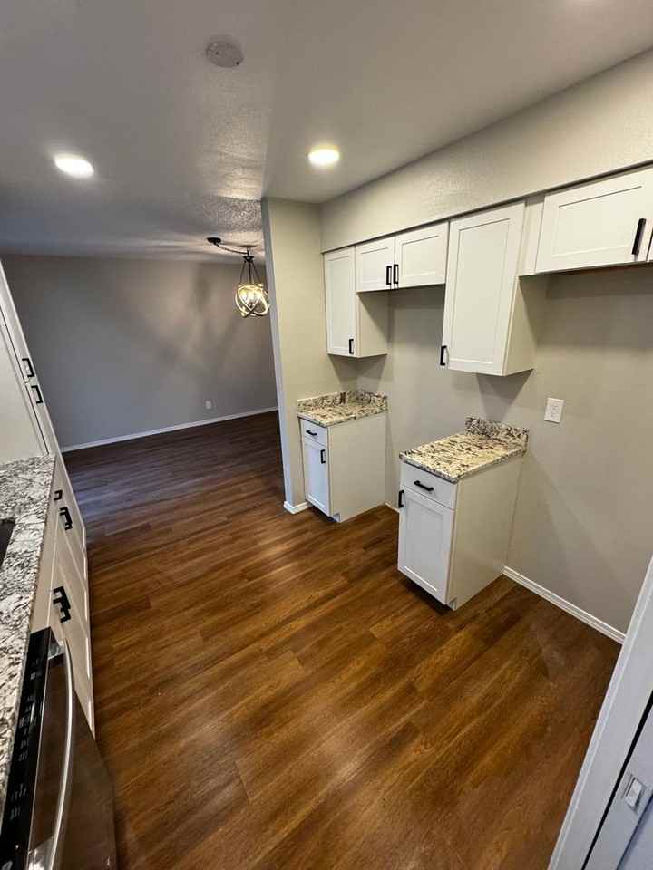 1510 Pennsylvania St Ne - Photo 2 of 14