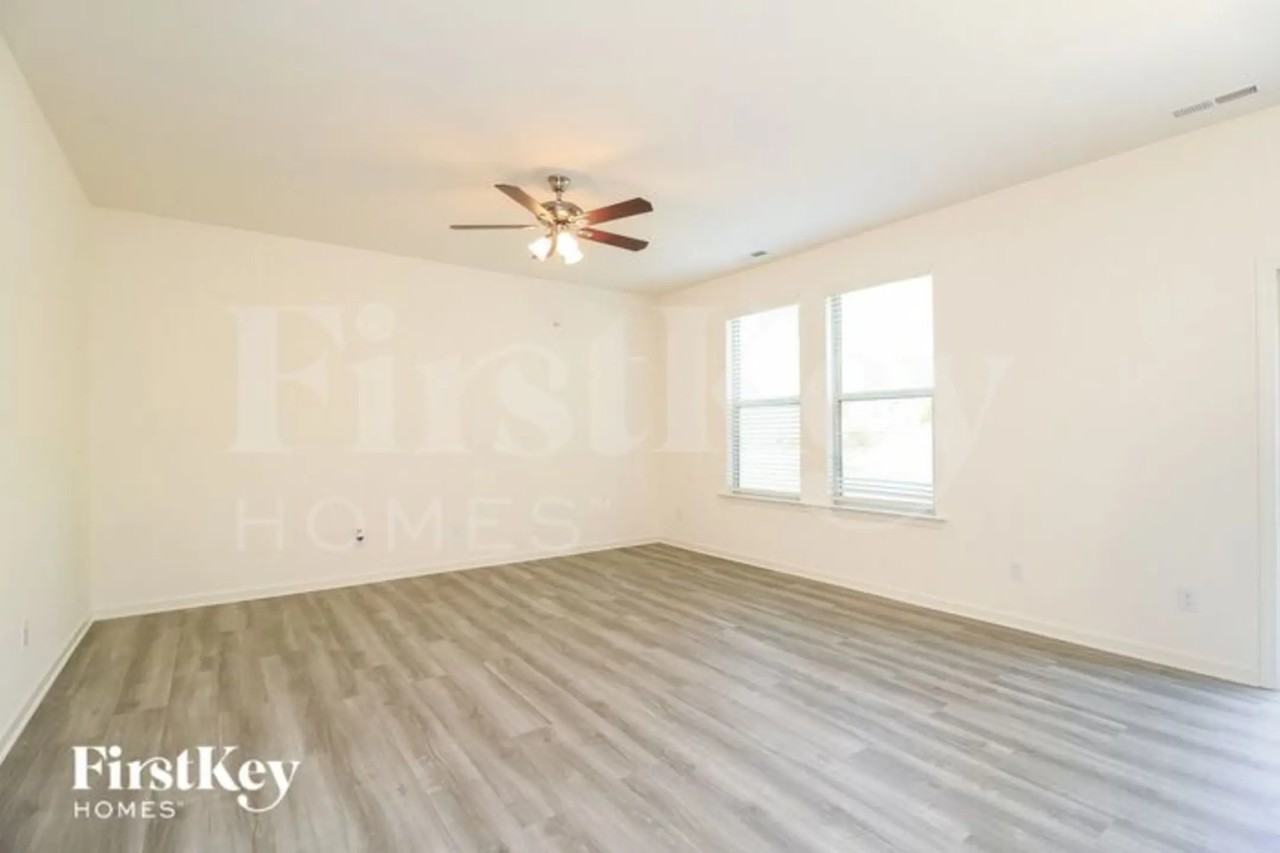 5726 Beaver Pond Trl - Photo 3 of 15