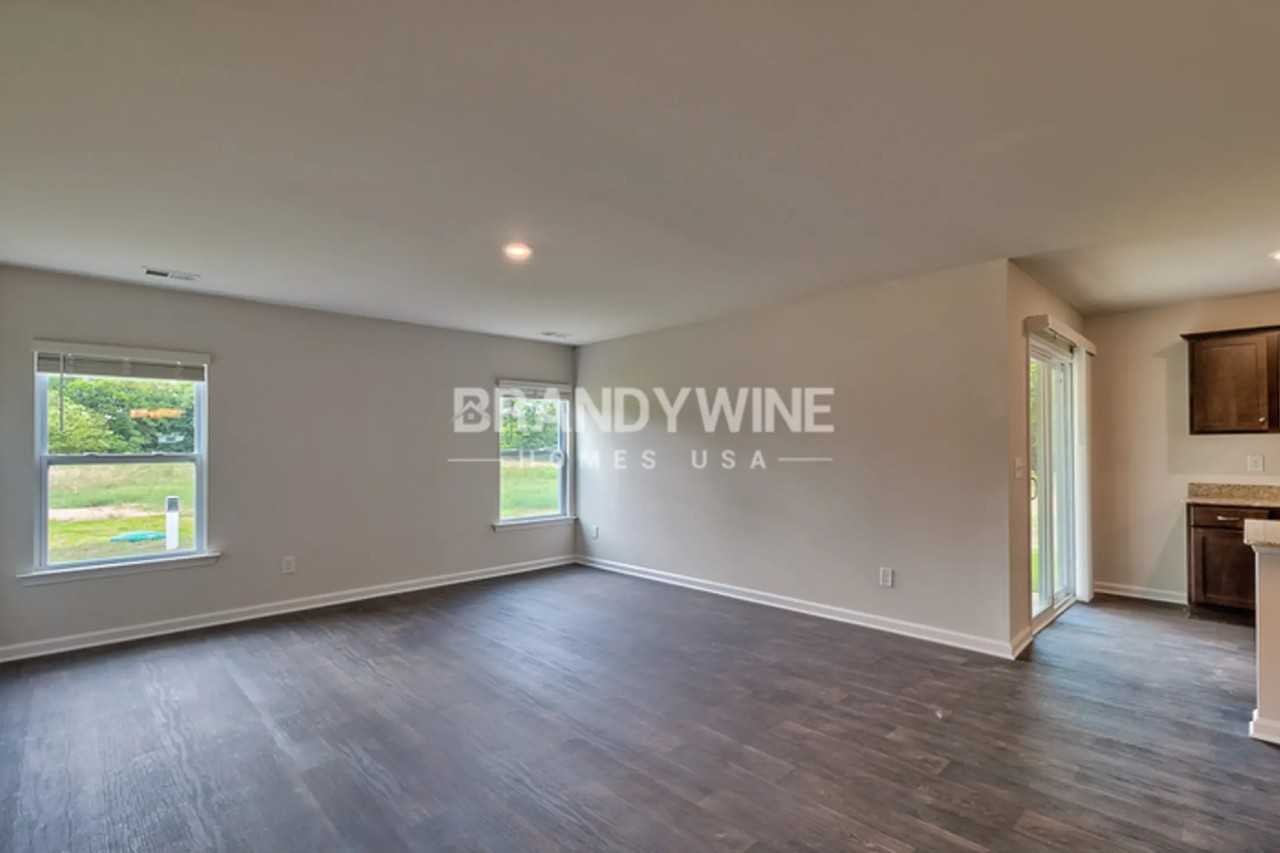 657 Patmore Dr - Photo 3 of 28