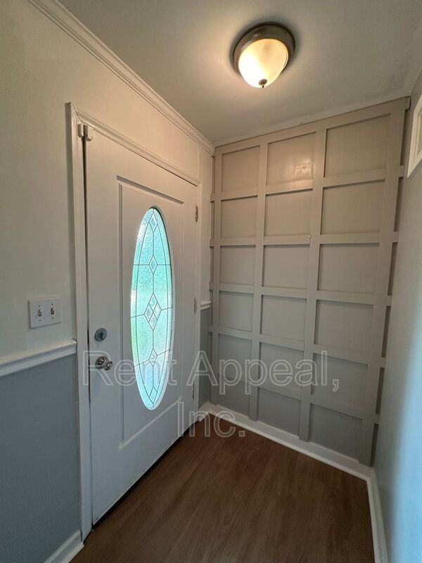 2811 Arrowood Dr - Photo 2 of 16
