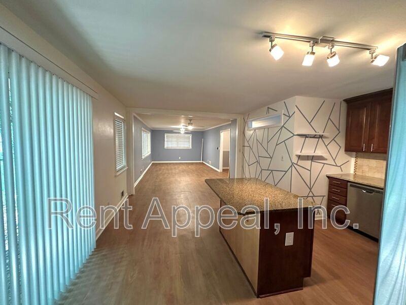 2811 Arrowood Dr - Photo 4 of 16