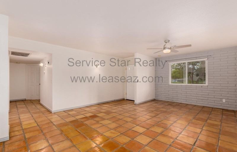 4910 E Sunnyside Dr - Photo 5 of 16