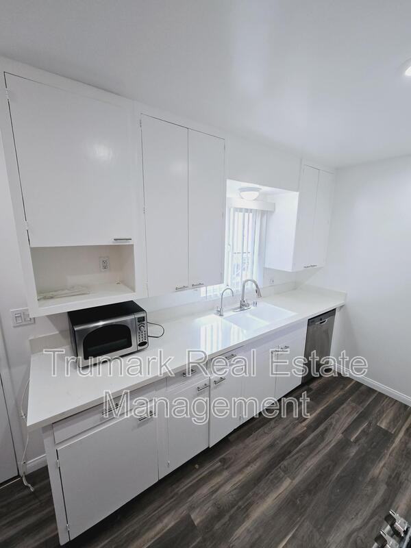 525 E Harvard Rd - Photo 5 of 21