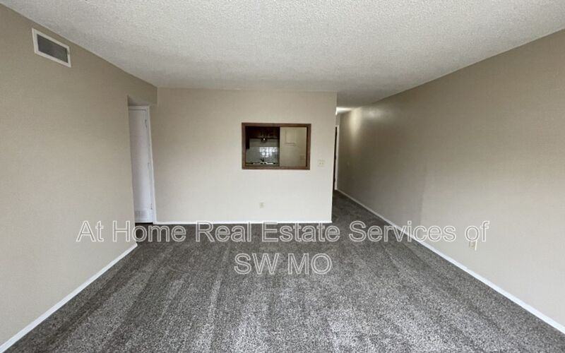 933 S Wildan Ave #24 - Photo 3 of 6