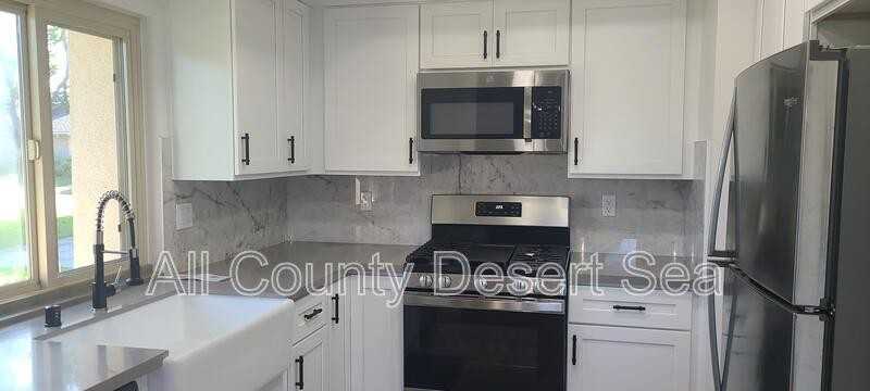 8685 Merced Cir #1014E - Photo 2 of 22