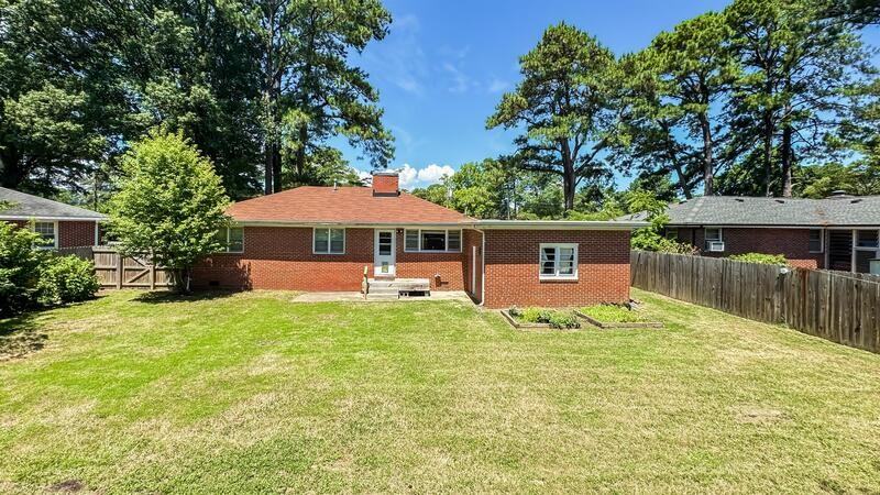 304 W Mcginnis Cir - Photo 2 of 20