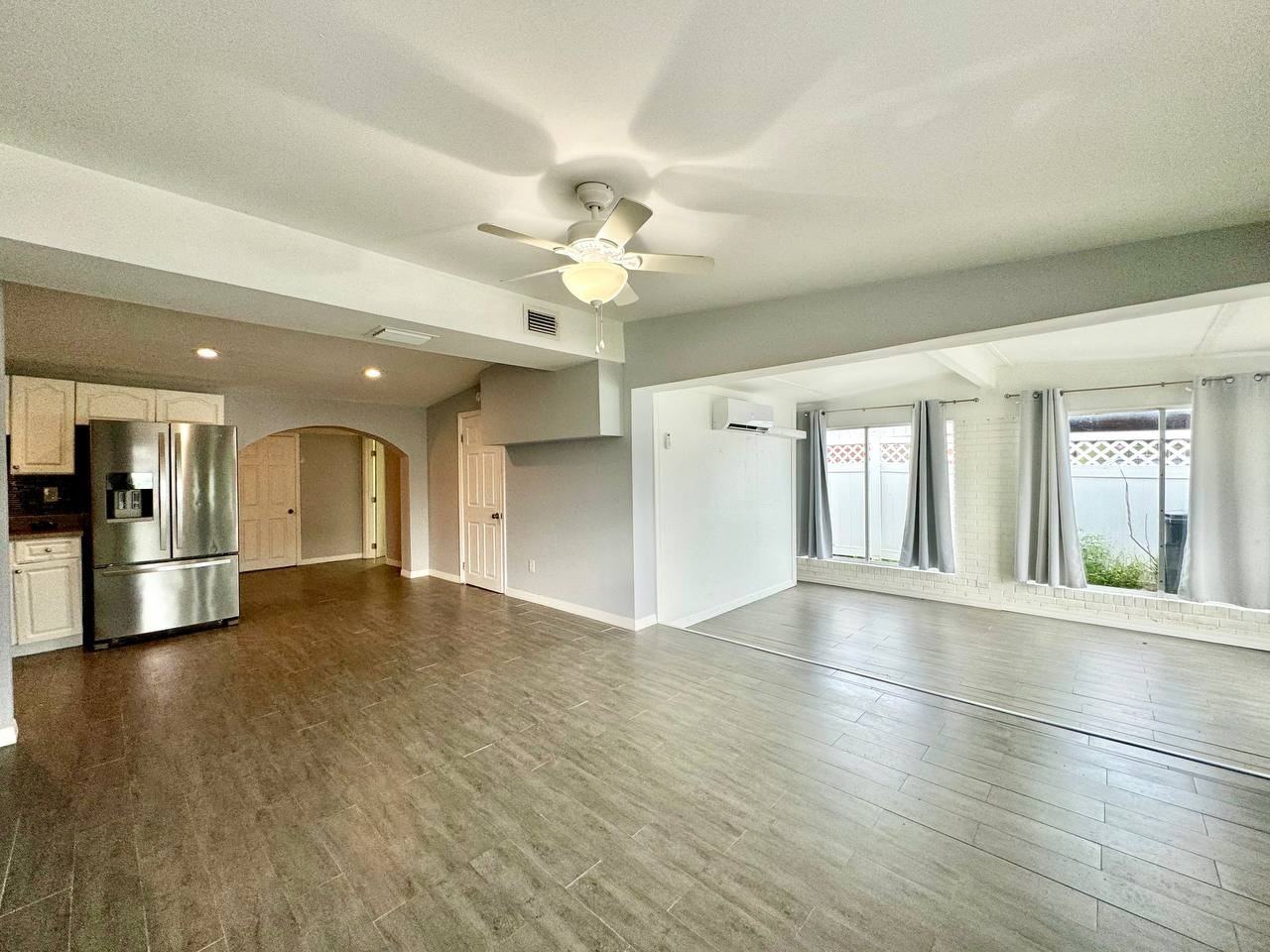 6816 W Burke St - Photo 3 of 37
