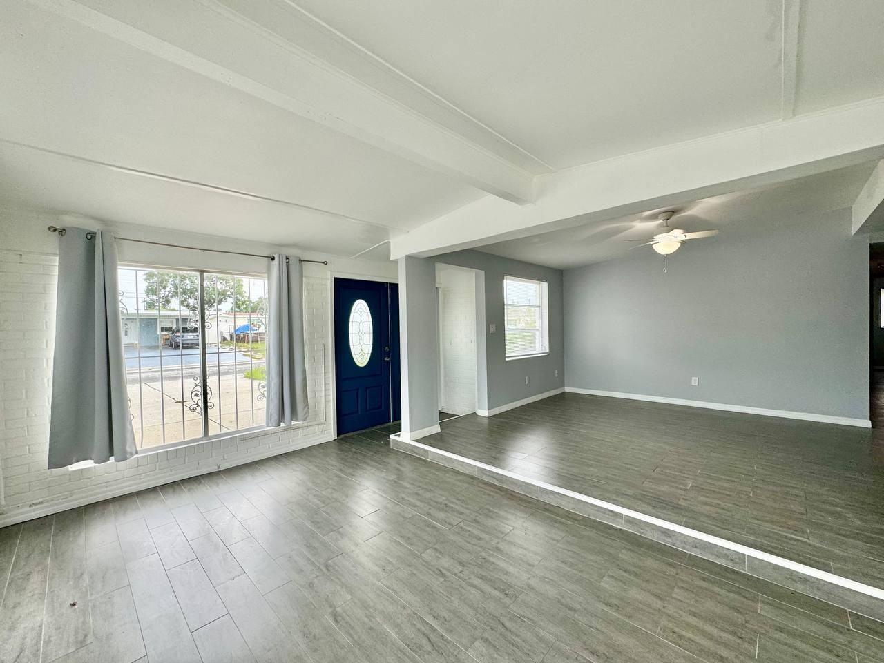 6816 W Burke St - Photo 5 of 37