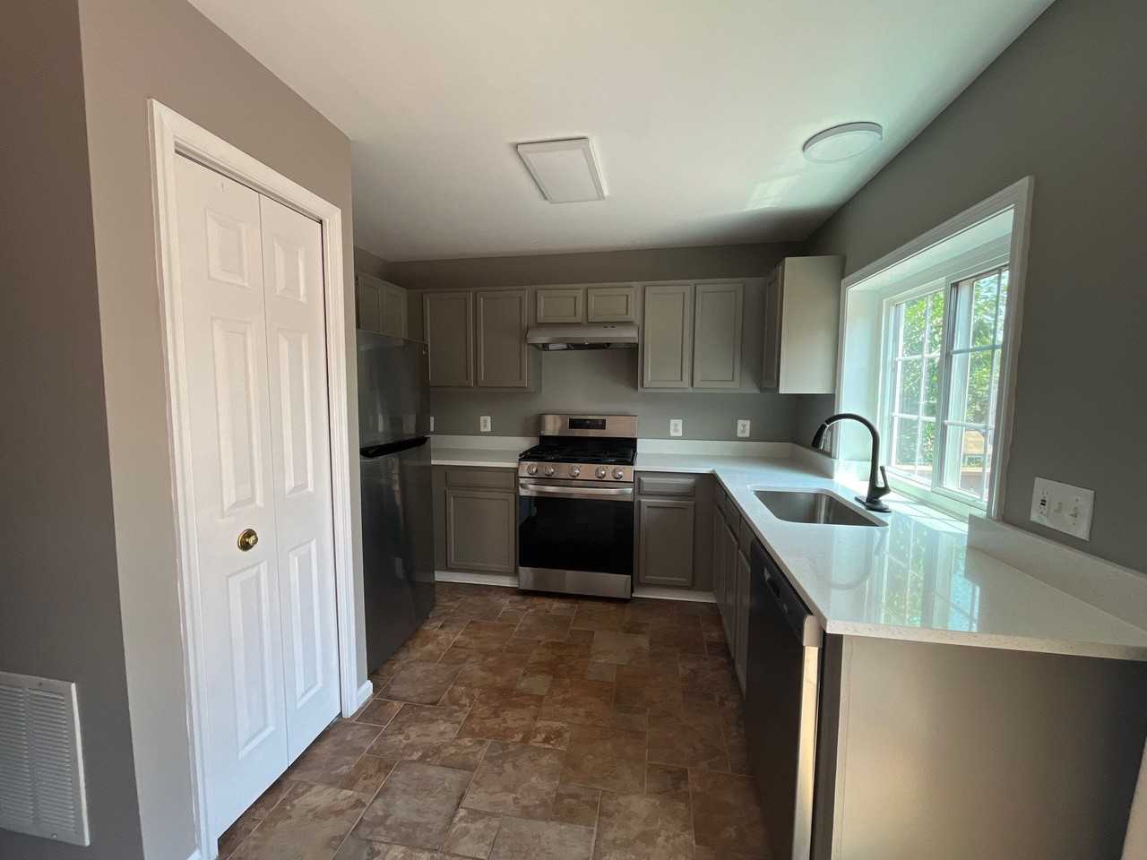 307 Coltsridge Ter Ne - Photo 6 of 32