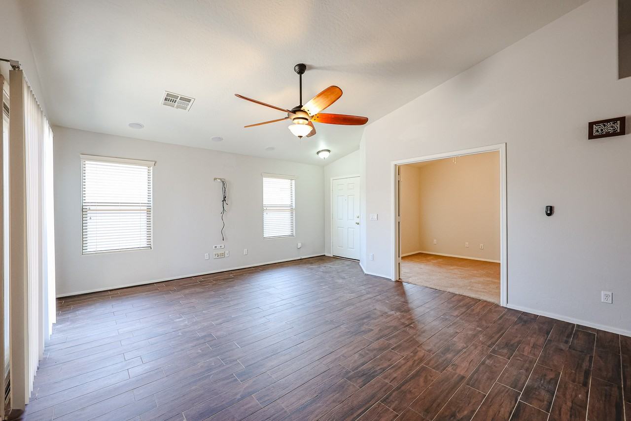 41629 N Ranch Dr - Photo 4 of 27