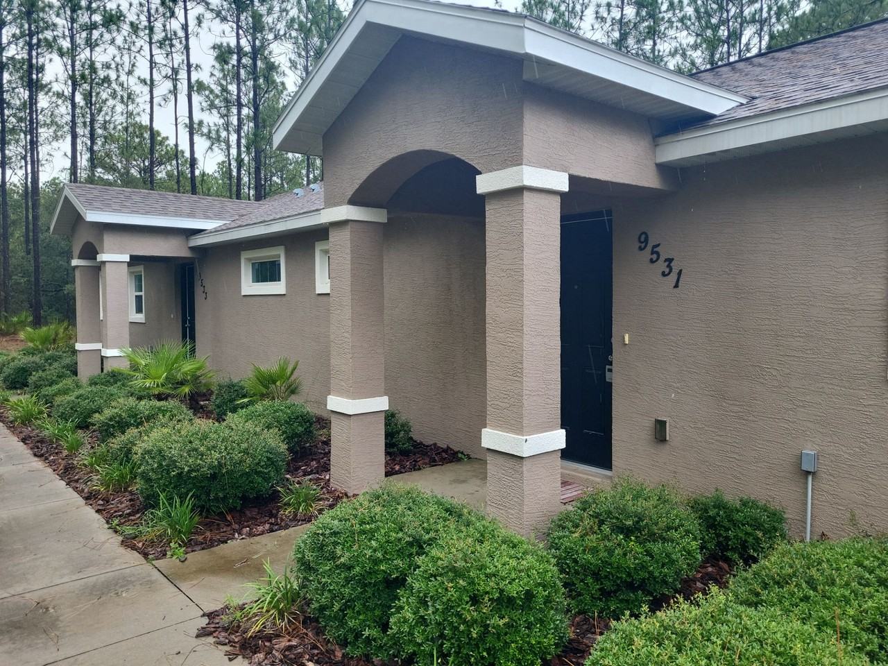 9533 N Travis Dr - Photo 2 of 7