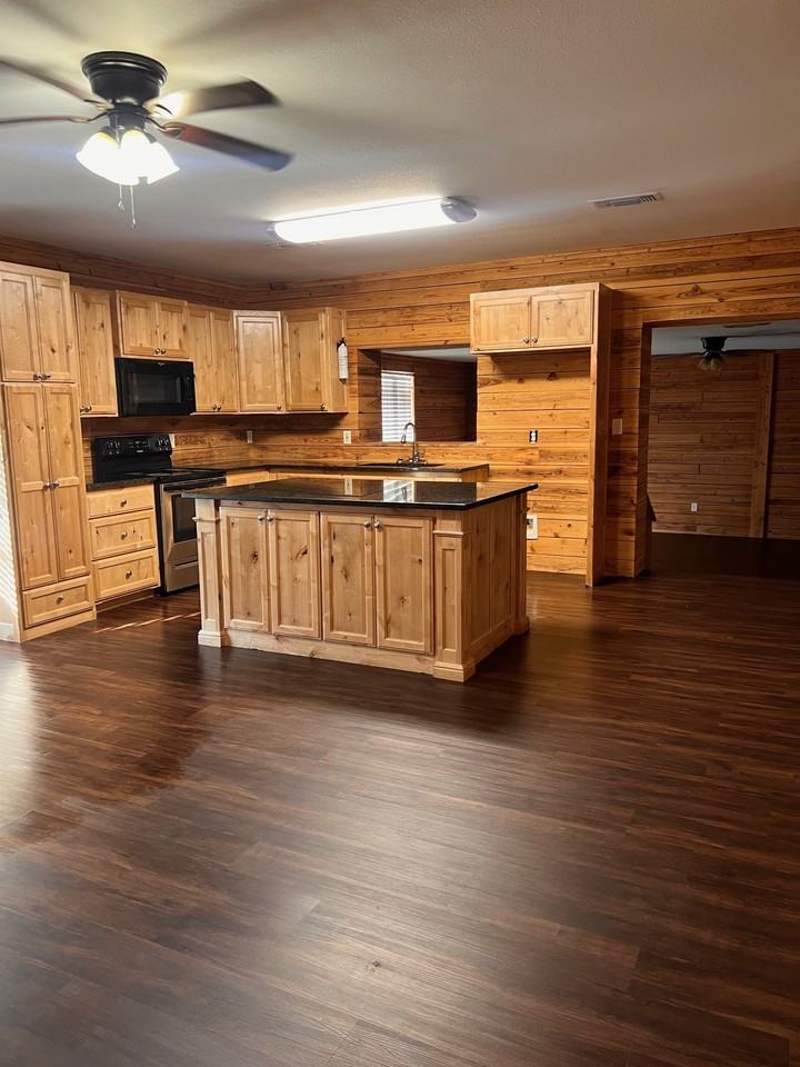 1138 Sm Tucker Rd - Photo 3 of 9