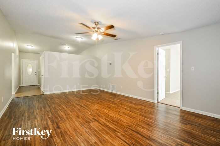508 Hibiscus Pl - Photo 3 of 16