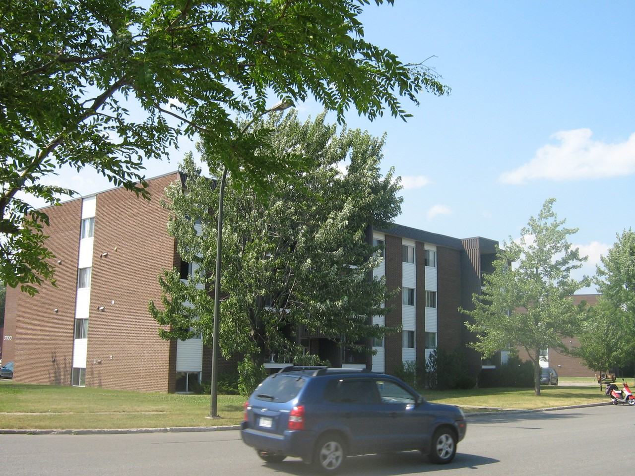 3725 BOUL DU CHANOINE - Photo 3 of 6