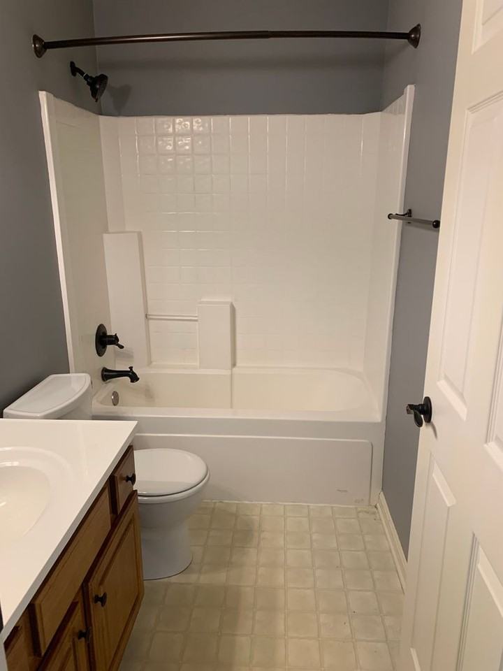 1038 Brent St #100 - Photo 5 of 10