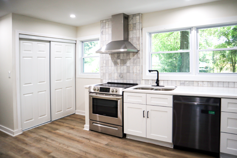 2721 Mayflower Rd - Photo 7 of 19