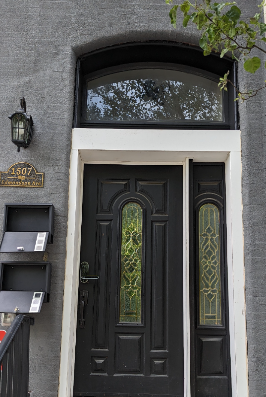 1507 Edmondson Ave - Photo 2 of 9