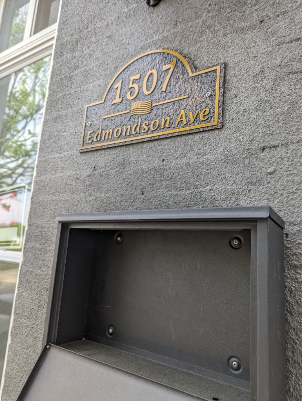 1507 Edmondson Ave - Photo 3 of 9