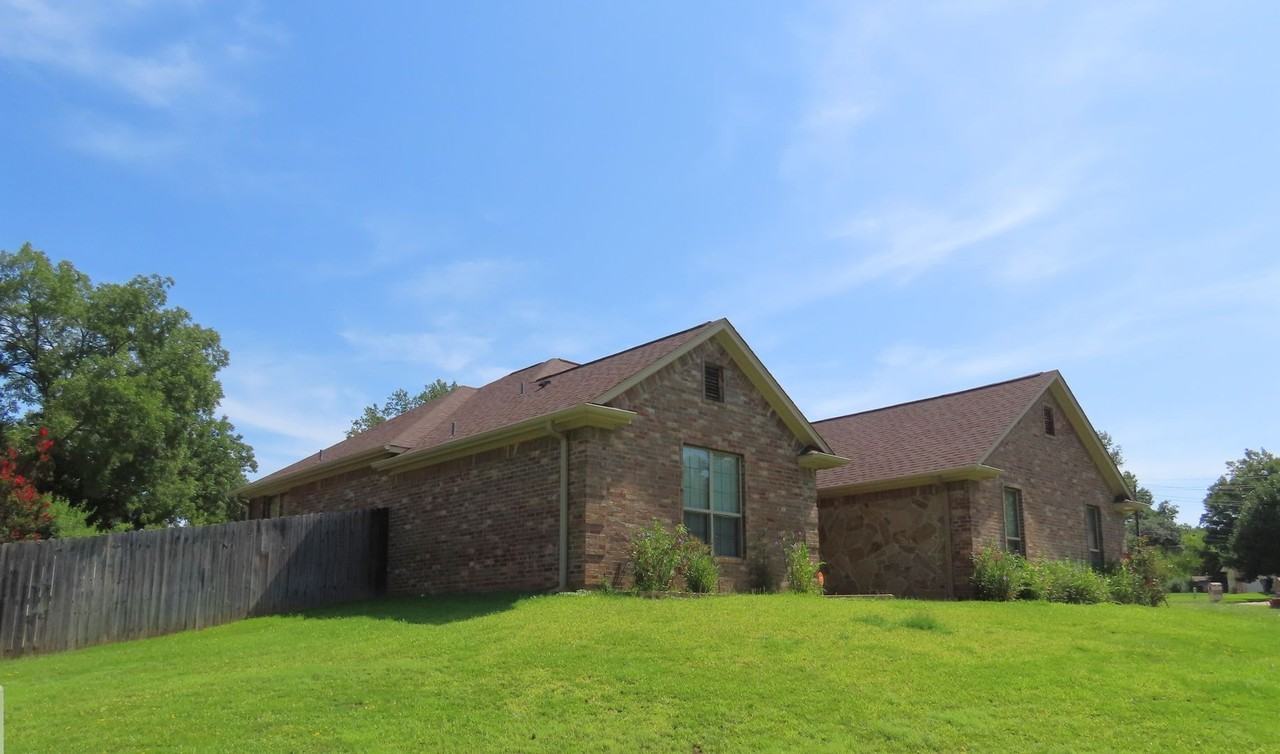 3032 Cornerstone Trail - Photo 2 of 38