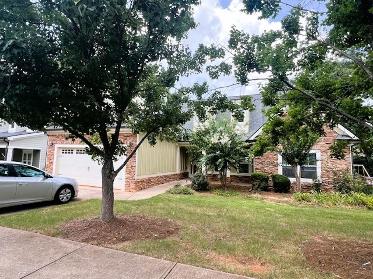 1180 Brighton Ln - Photo 2 of 21