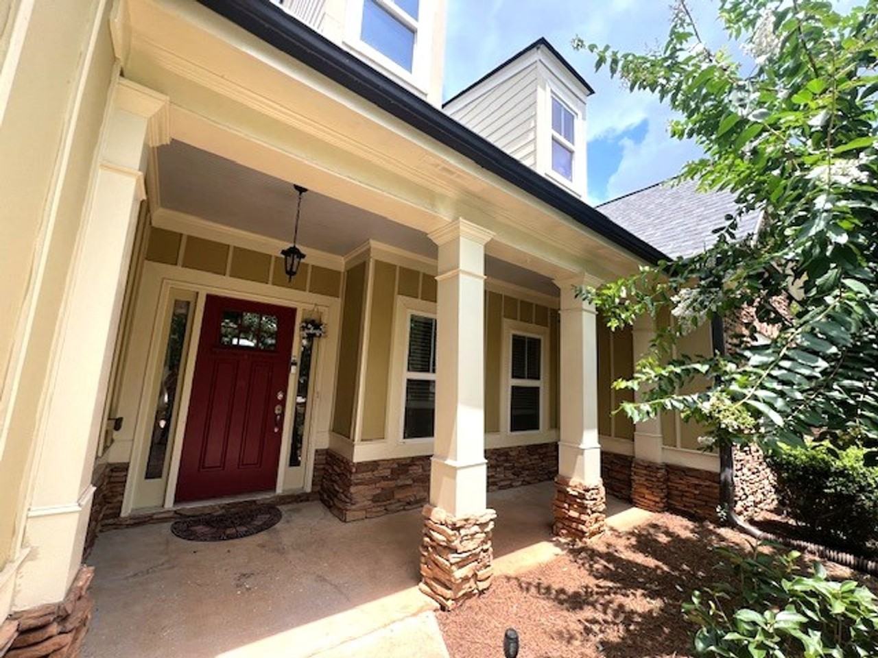 1180 Brighton Ln - Photo 4 of 21