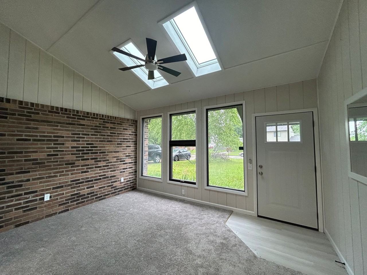 752 Prairie Ridge Rd - Photo 2 of 19