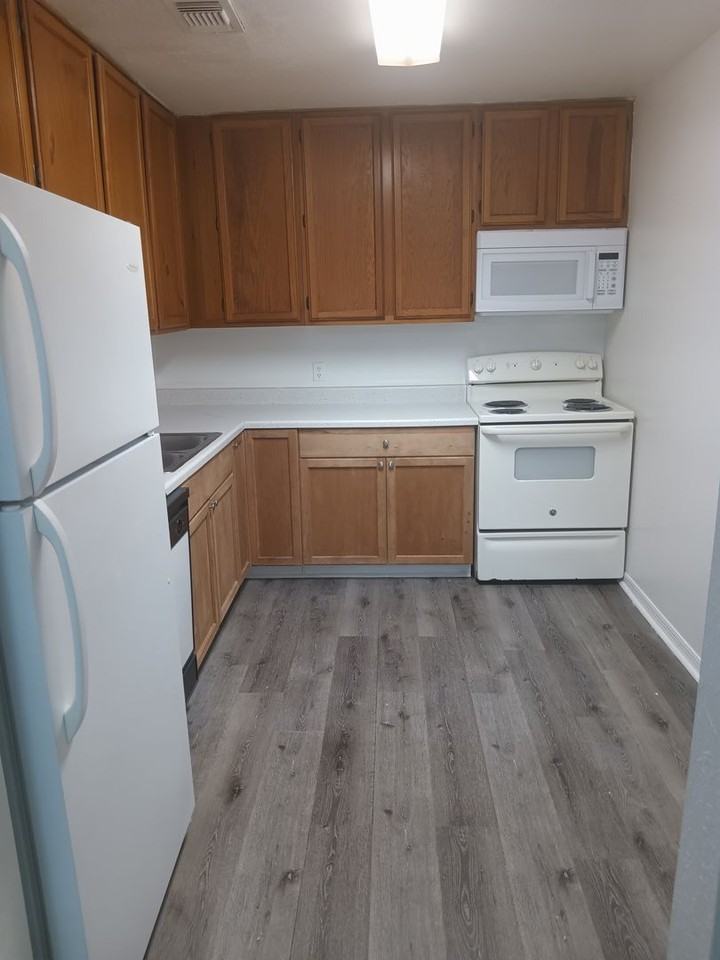 4171 Versailles Dr - Photo 2 of 10
