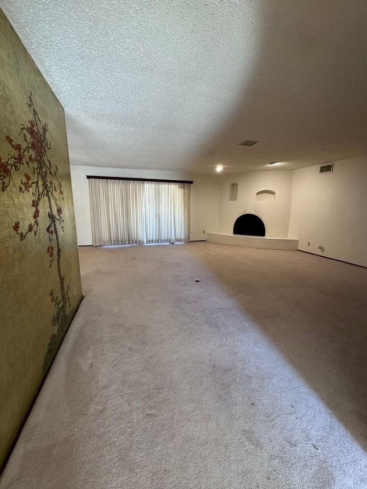 1705 Live Oak Pl - Photo 2 of 9