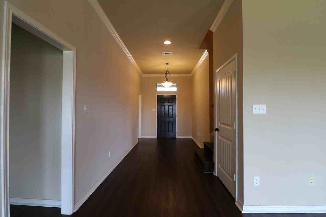 3116 Stallion Dr - Photo 4 of 32