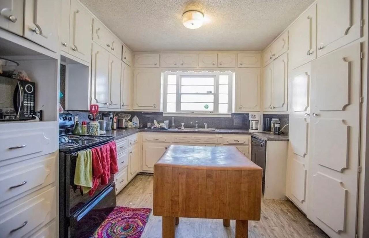 3708 23rd St - Photo 2 of 34