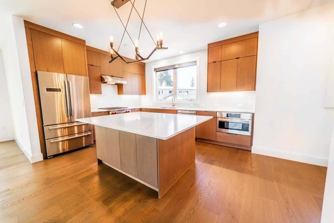 155 100th Ave Ne - Photo 5 of 21