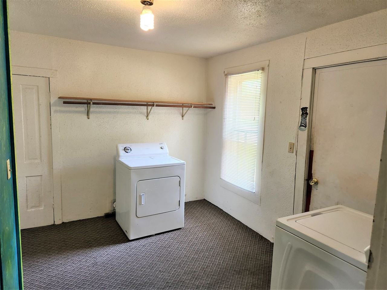 141 6th St Ne - Photo 2 of 15