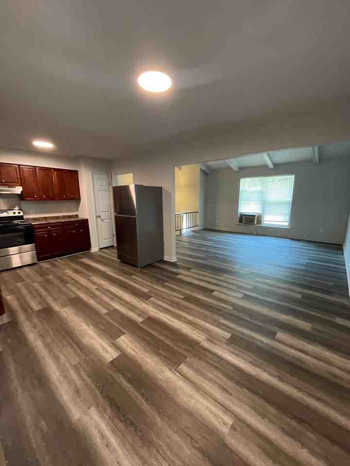 817 South Valleywood Circle - Photo 5 of 23