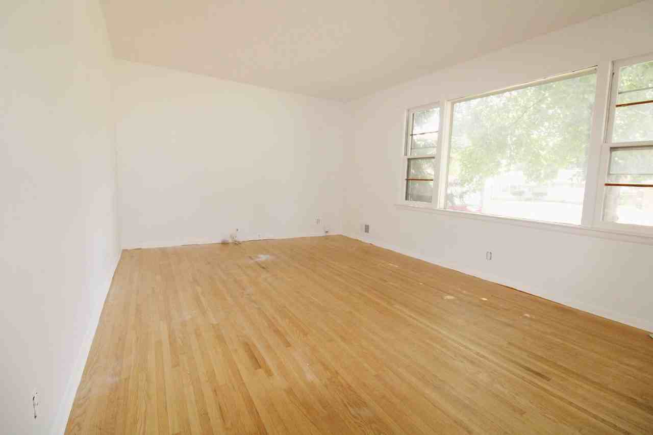 4134 Illinois Ave Sw - Photo 2 of 18