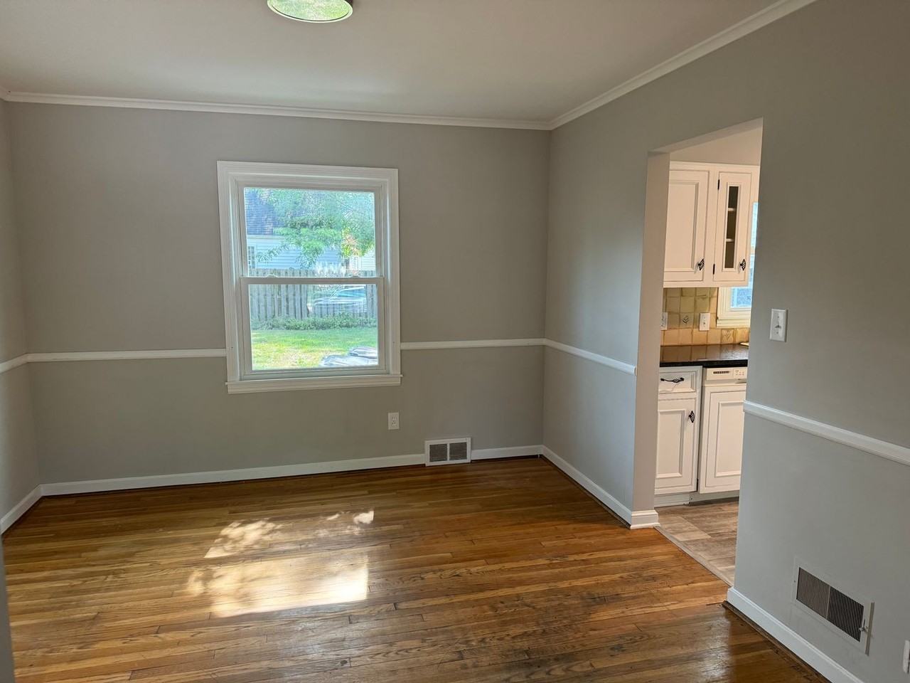 2422 Northwest Blvd - Photo 6 of 35