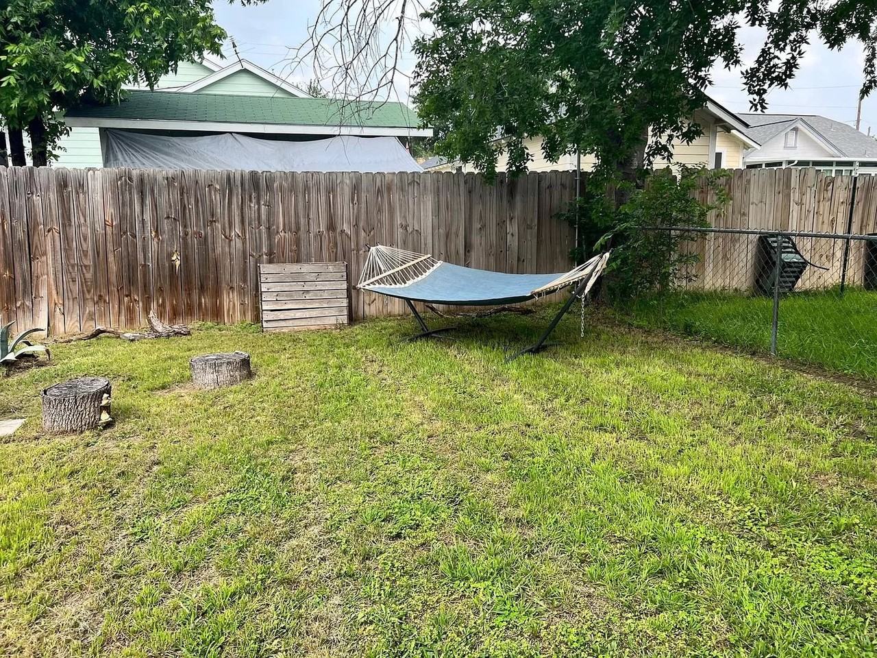 710 Claude W Black - Photo 5 of 18