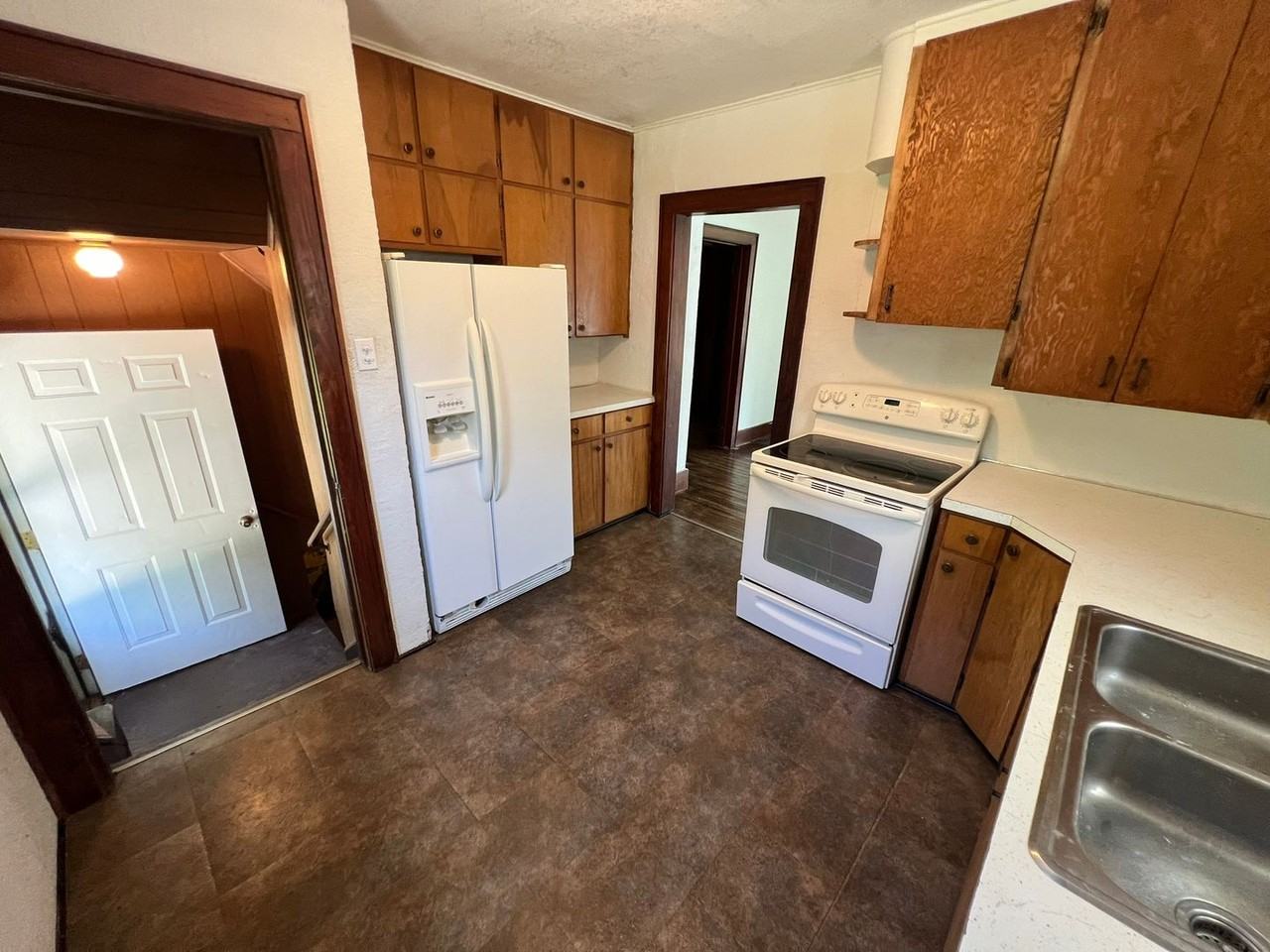 1937 210th St - Photo 2 of 21
